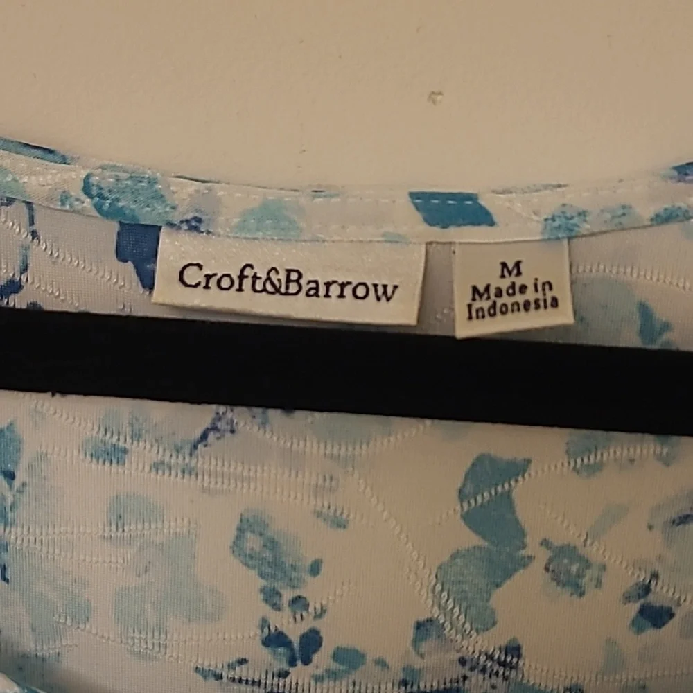 Croft & Barrow womens shirt medium - Picture 2 of 5